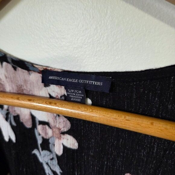 EUC AMERICAN EAGLE OUTFITTERS FLORAL BOHO V NECK TIE ROMPER SIZE SMALL - Picture 11 of 16